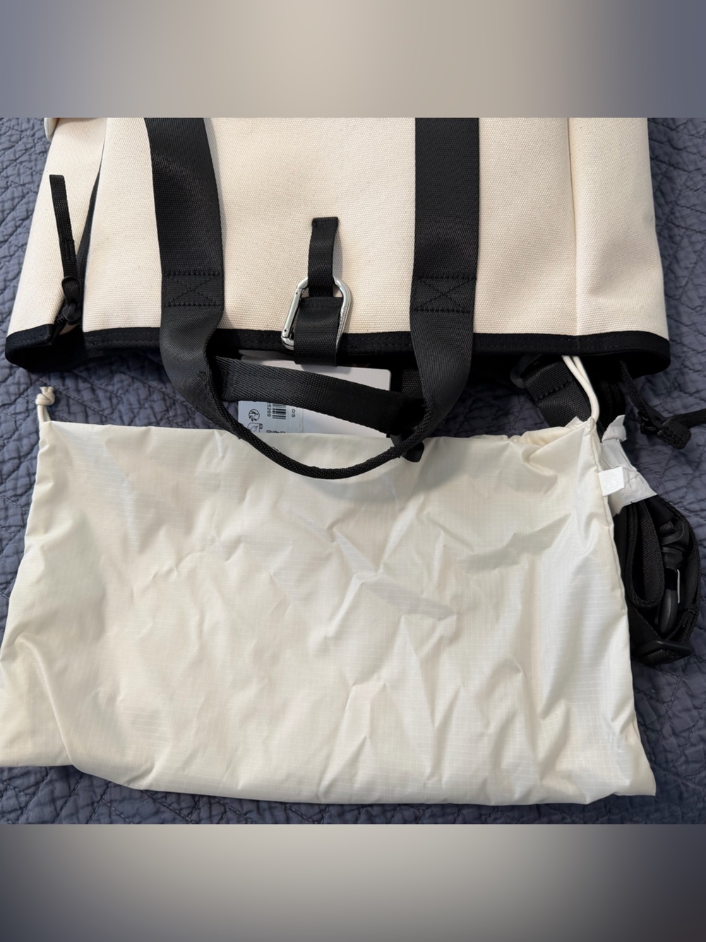 Lululemon Racket Bag 19L - Picture 9 of 14